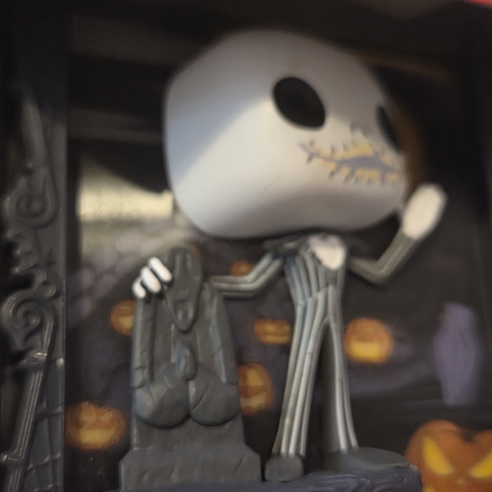 NEW Hallmark Christmas Ornament (Disney Tim Burton's The Nightmare before Christ - Picture 12 of 16